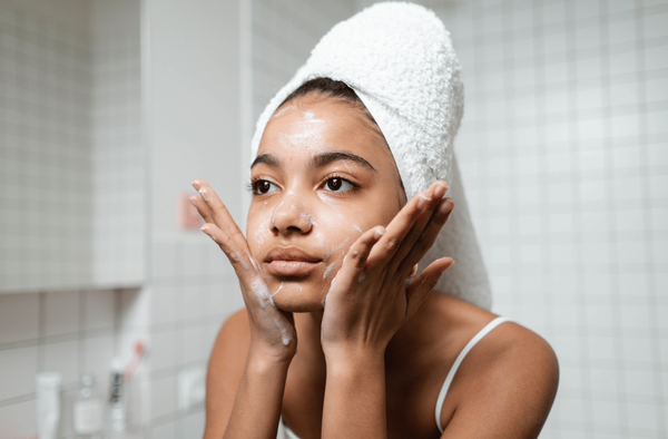 The Best Way to Remove Makeup According to Dermatologists
